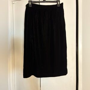 Vtg  Courtwell Y2K Black Velvet Midi Skirt 12 Goth Witchy ALine Stretch Pullon